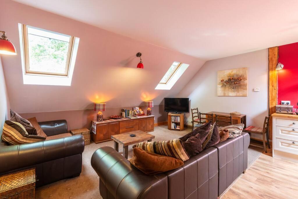 The Beeches Studio, Highlands Of Scotland Newtonmore Eksteriør billede