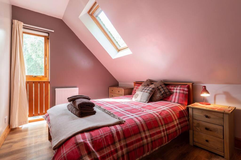 The Beeches Studio, Highlands Of Scotland Newtonmore Eksteriør billede